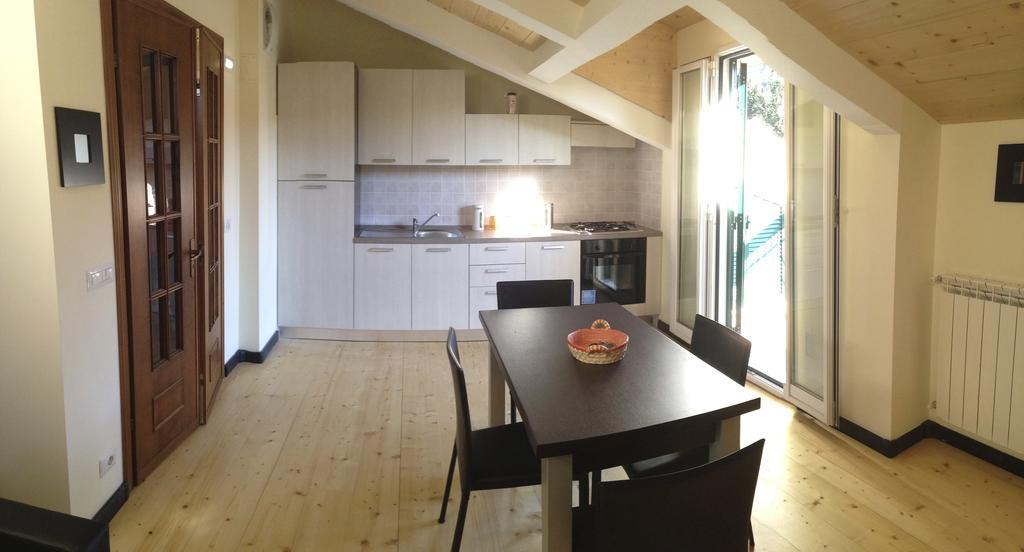 La Casa Di Aaron Apartment Rapallo Ruang foto